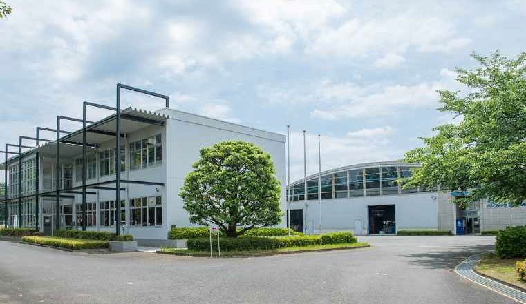 Tsukuba Research Center grounds (the building in the background is the indoor laboratory)
